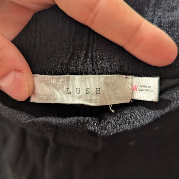 Shorts - Picture 3 of 3